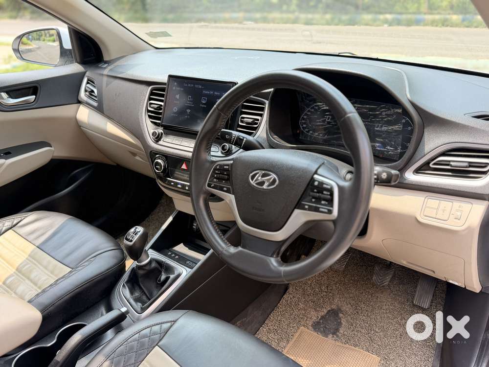 Hyundai Verna 1.5 Sx Petrol Mt, 2023, Petrol