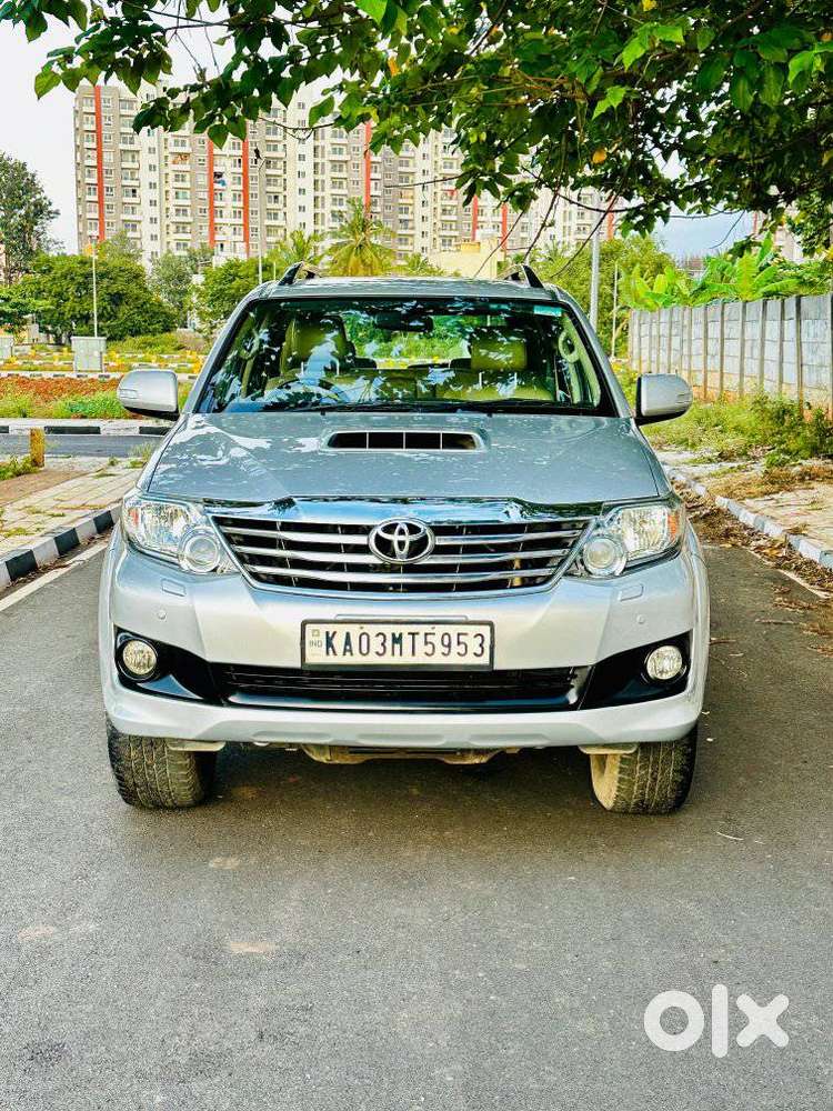 Toyota Fortuner 3.0 4x2 Automatic, 2014