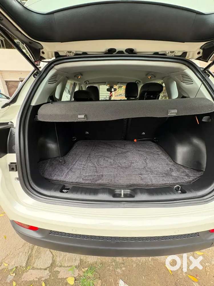 Doctor Driven Immaculate Under Warranty 41500 Kms  Company Record