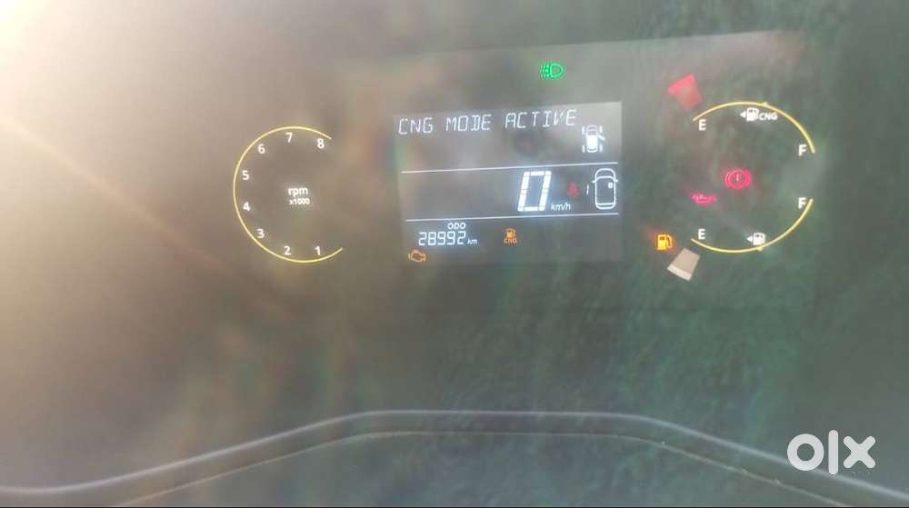 Tata Nexon Dual Cng Company Fitted 28400 Km