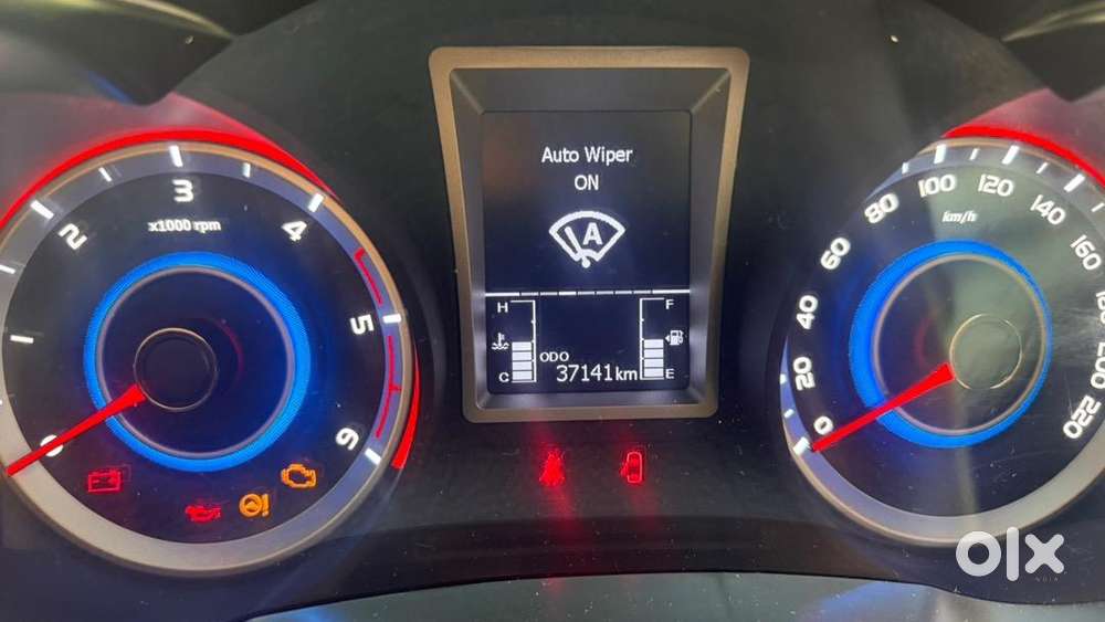 Mahindra Xuv300 Turbosport Diesel Well Maintained