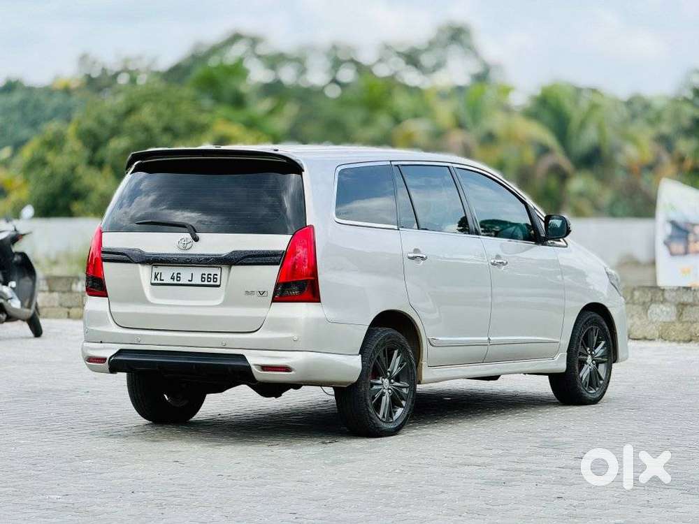 Toyota Innova 2.5 Vx 7 Str Bs-iii, 2013, Diesel