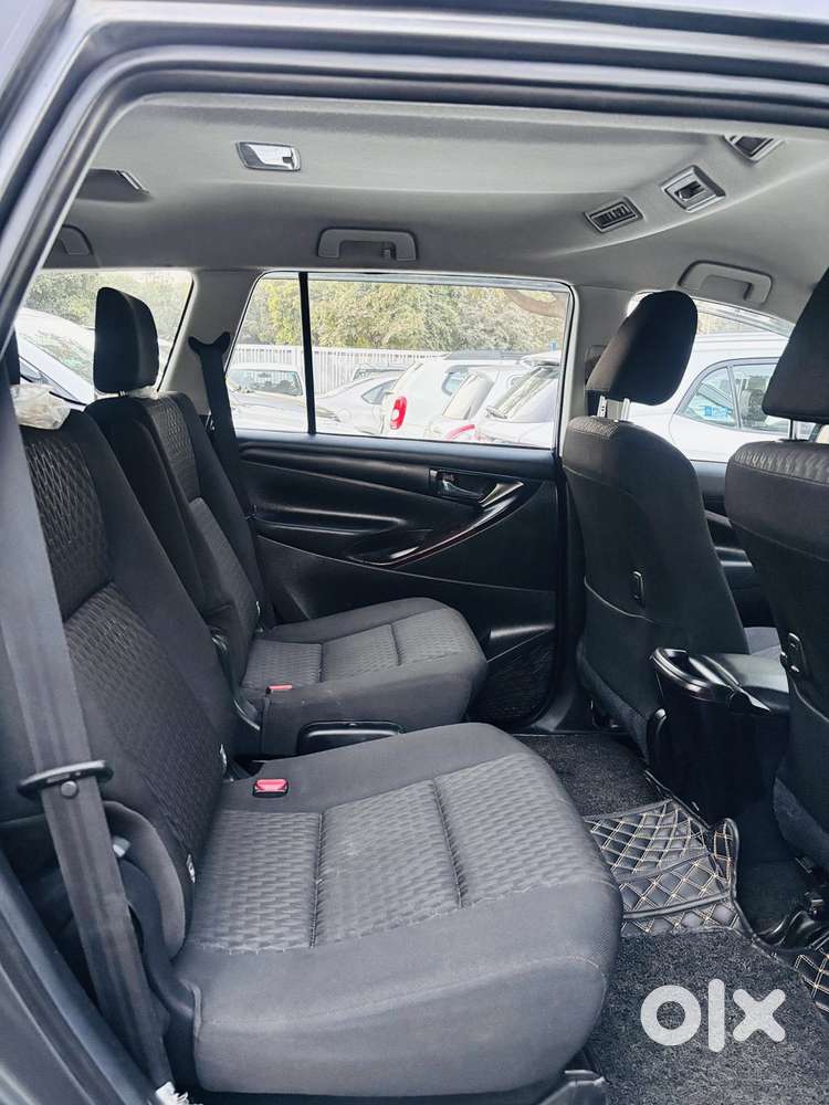 Toyota Innova Crysta 2.4 G Mt 7 Str, 2018, Diesel