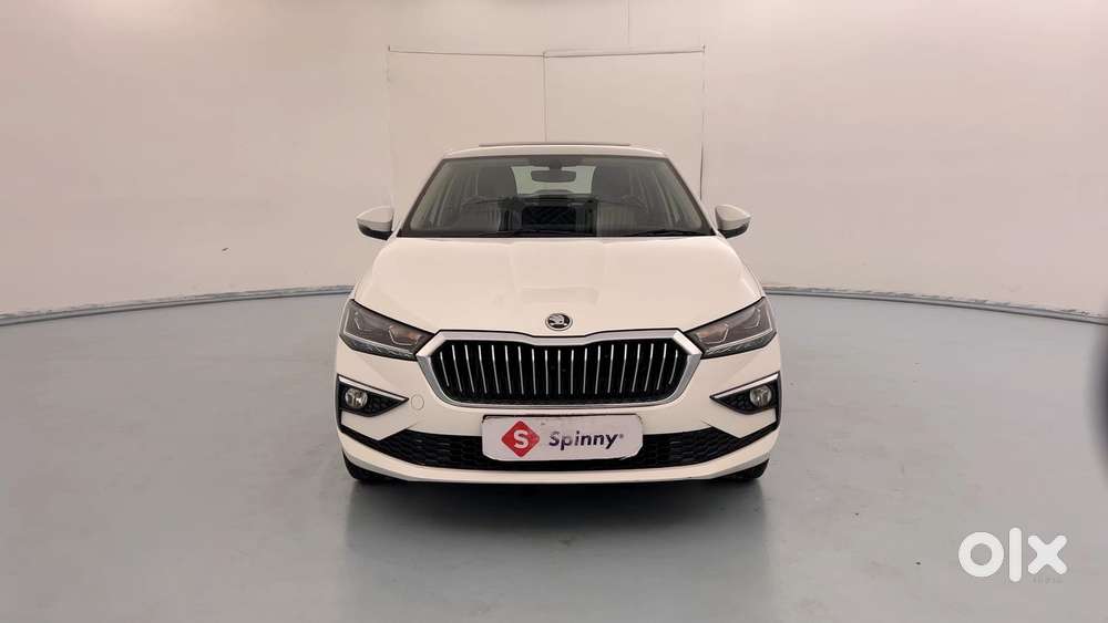 Skoda Slavia Style 1.0l Tsi Mt, 2023, Petrol