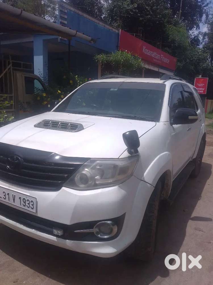 Toyota Fortuner 3.0 Diesel, 2011 Model