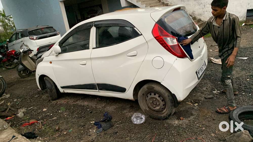 Hyundai Eon 2012 Lpg Well Maintained