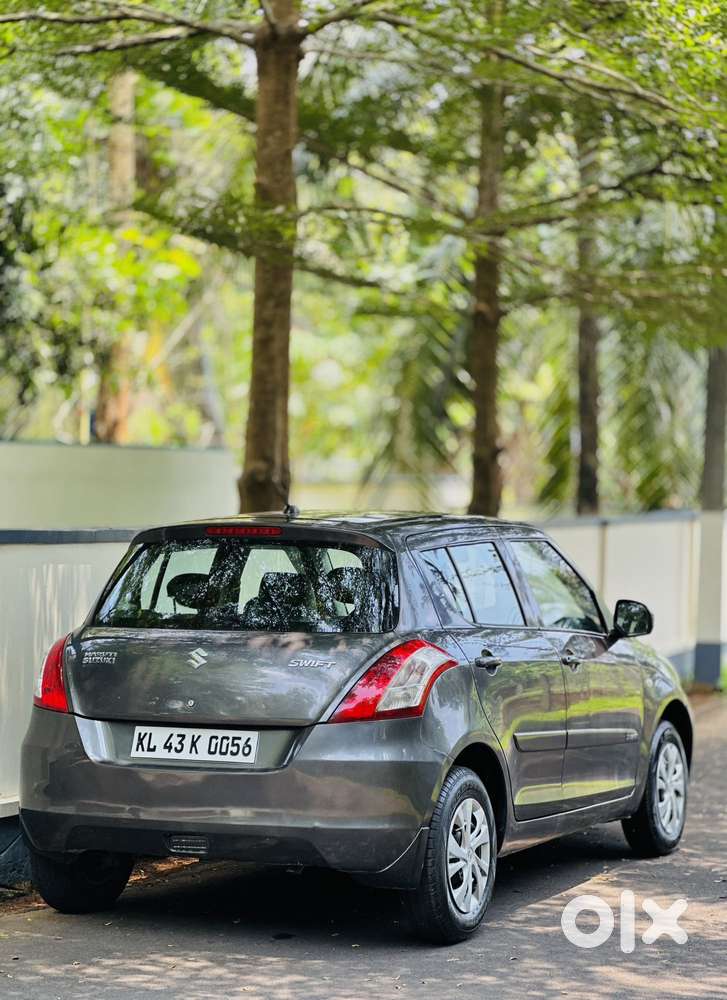 Maruti Suzuki Swift Lxi Option, 2017, Petrol