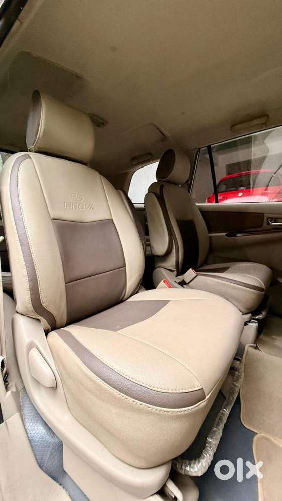 Toyota Innova 2.5 V 8 Str, 2013, Diesel