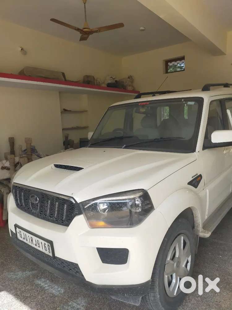 Mahindra Scorpio 2015 Diesel 100000 Km Driven