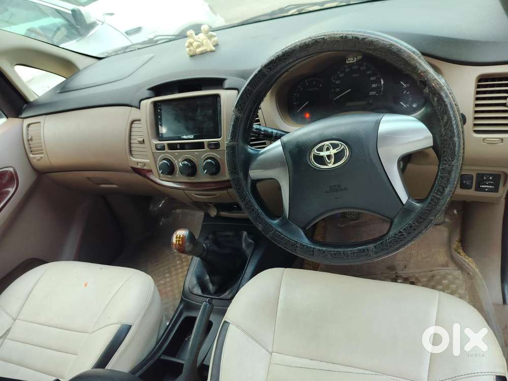 Toyota Innova 2.5 G (diesel) 8 Seater, 2016, Diesel