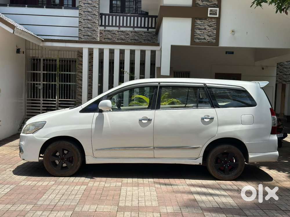 Toyota Innova 2.5 G (diesel) 8 Seater, 2006, Diesel
