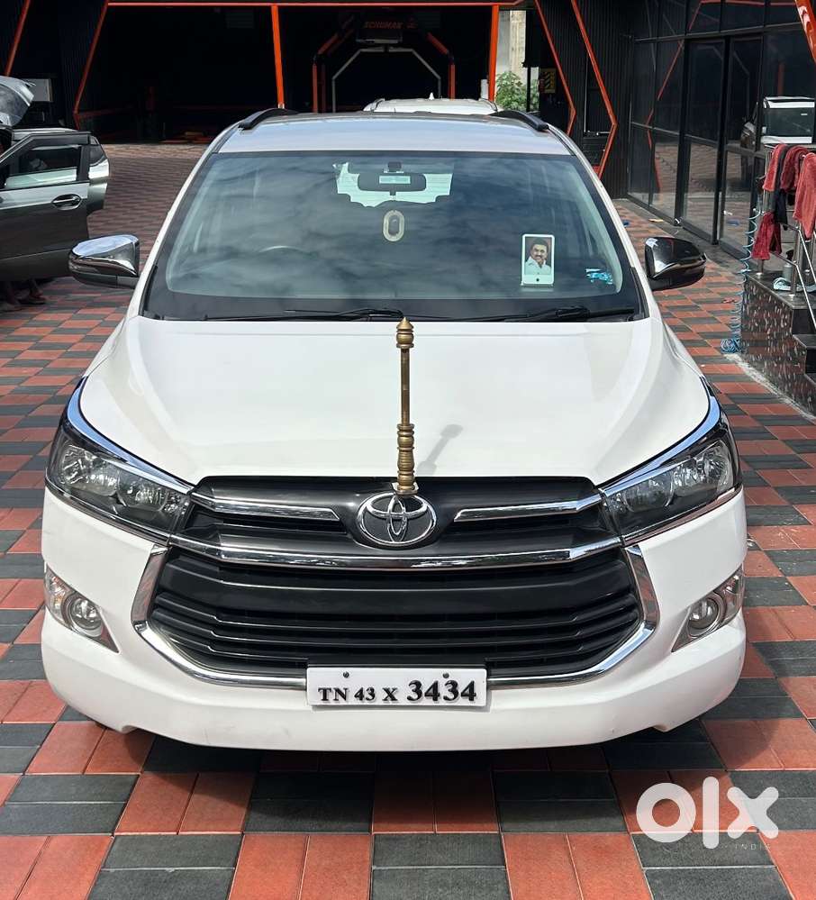 Toyota Innova Crysta 2018 Diesel 180000 Km Driven