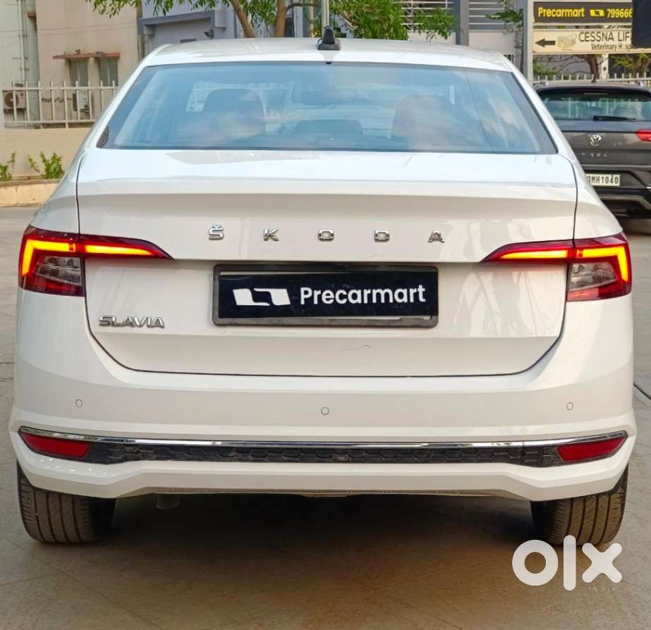 Skoda Slavia 1.0 Tsi Style At, 2022, Petrol