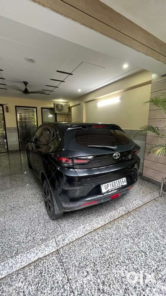Tata Altroz 2023 Petrol Manual 1.2 Top Model Dark Edition