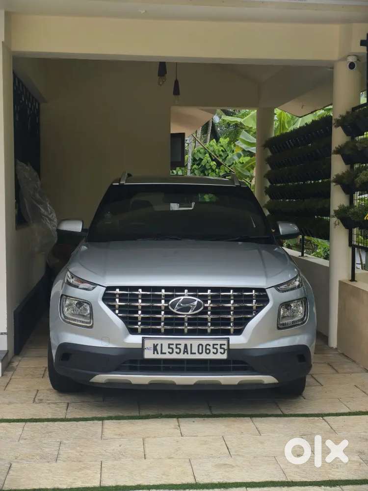 Hyundai Venue 2019 Petrol Well Maintained