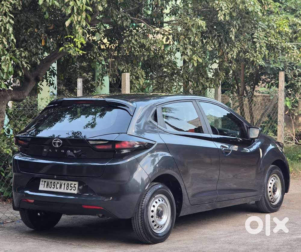 Tata Altroz 1.2 Xe, 2020, Petrol