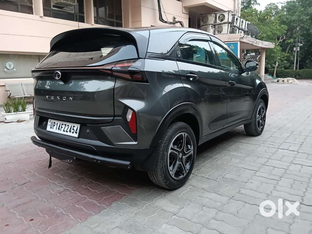 Tata Nexon Smart 1.2 Revotron Petrol 5 Mt, 2024, Cng & Hybrids