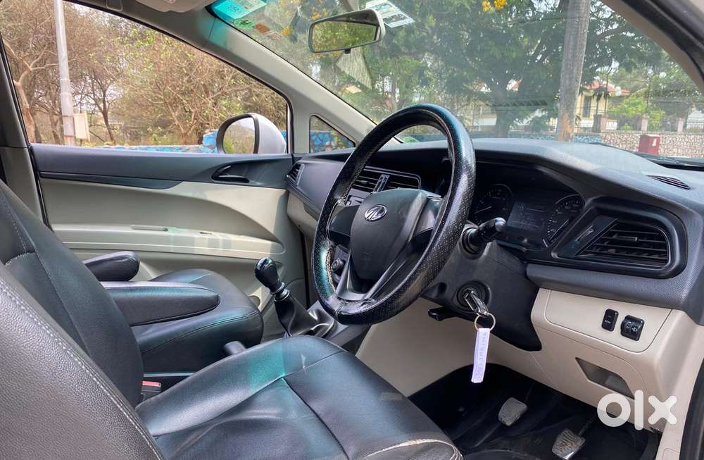 Mahindra Marazzo M4, 2018, Diesel