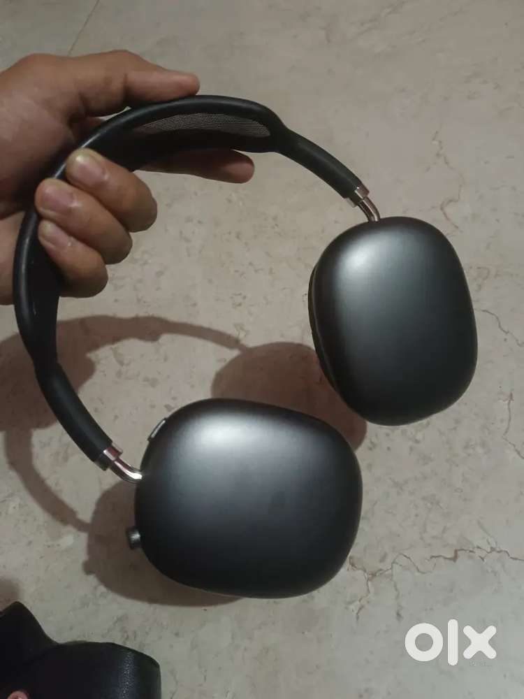 Bilkul new box packed he head phone kuch bhi kami nh he
