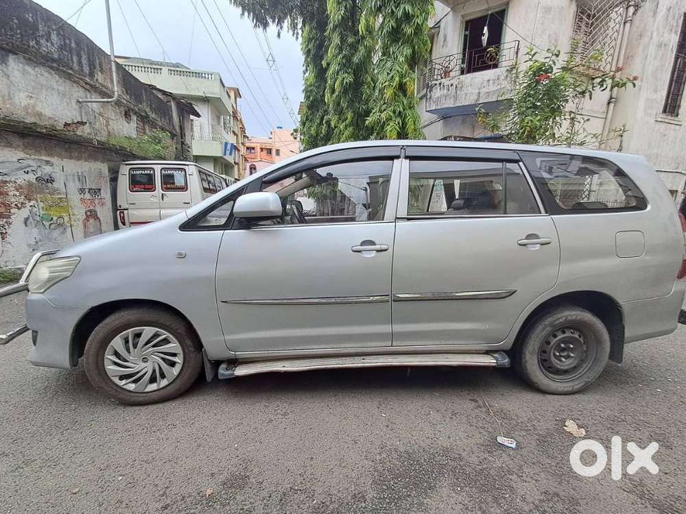 Toyota Innova 2.5 G (diesel) 8 Seater, 2016, Diesel