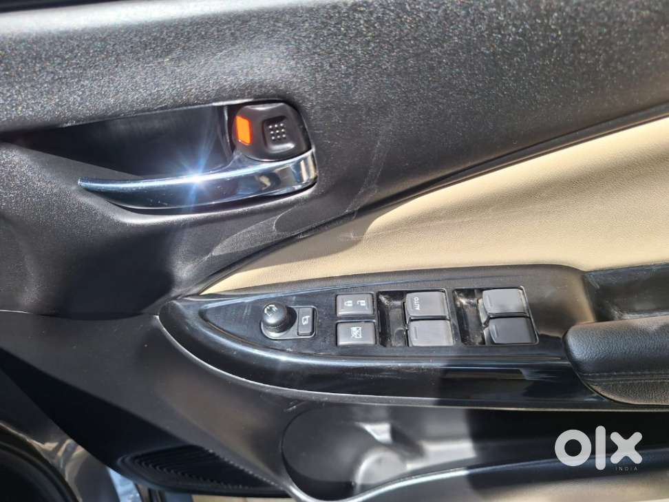 Toyota Glanza 1.2 V Amt, 2024, Petrol
