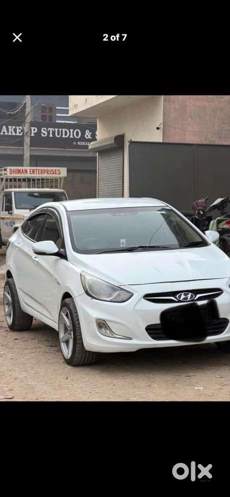 Hyundai Verna 2011