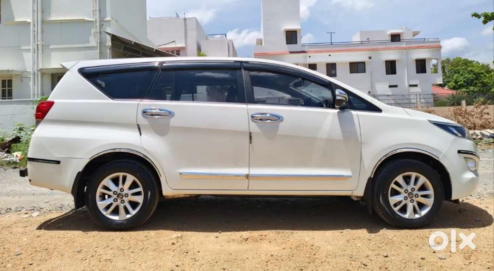Toyota Innova Crysta 2.4 V 7 Str, 2016, Diesel