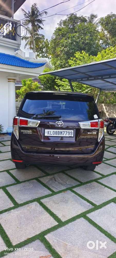 Toyota Innova Crysta 2.4 G Mt 8s, 2017, Diesel