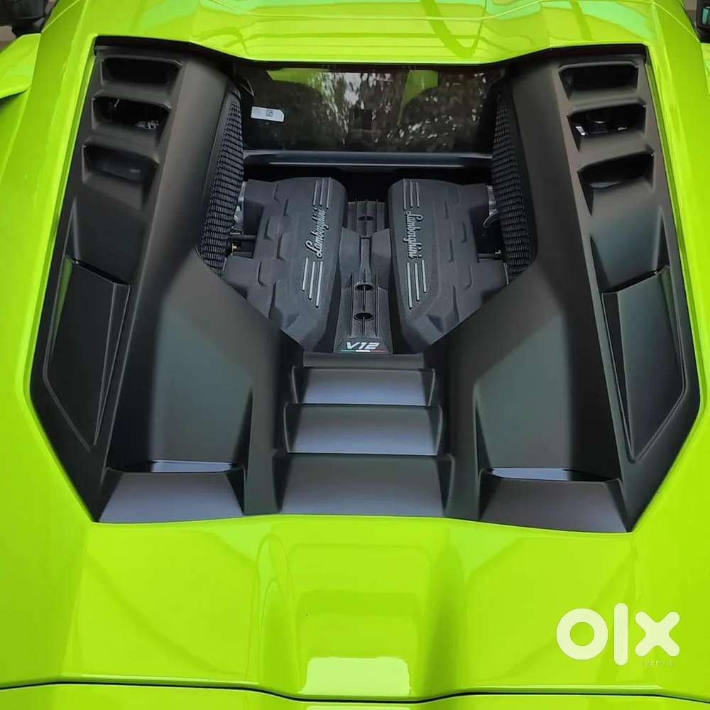 Lamborghini Revuelto Standard, 2026, Petrol