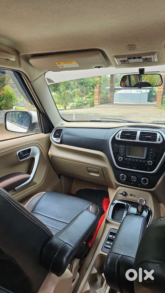 Mahindra Tuv 300 T8 Amt (automatic), 2015, Diesel