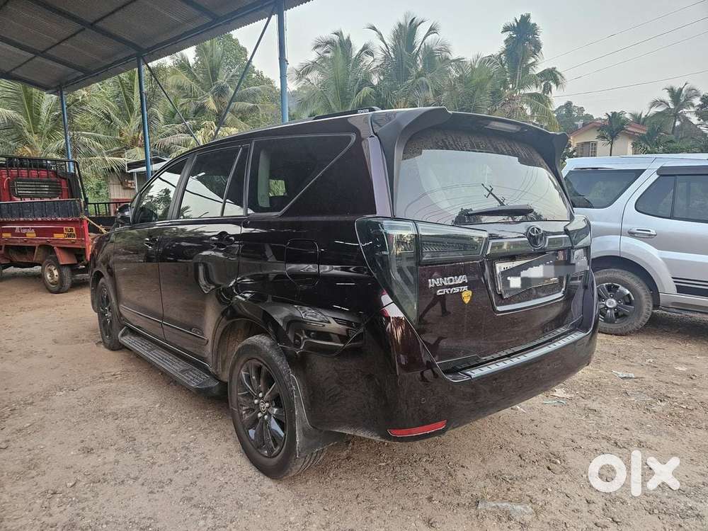 Toyota Innova Crysta 2.7 Gx Limited Edition At 7 Str, 2022, Petrol
