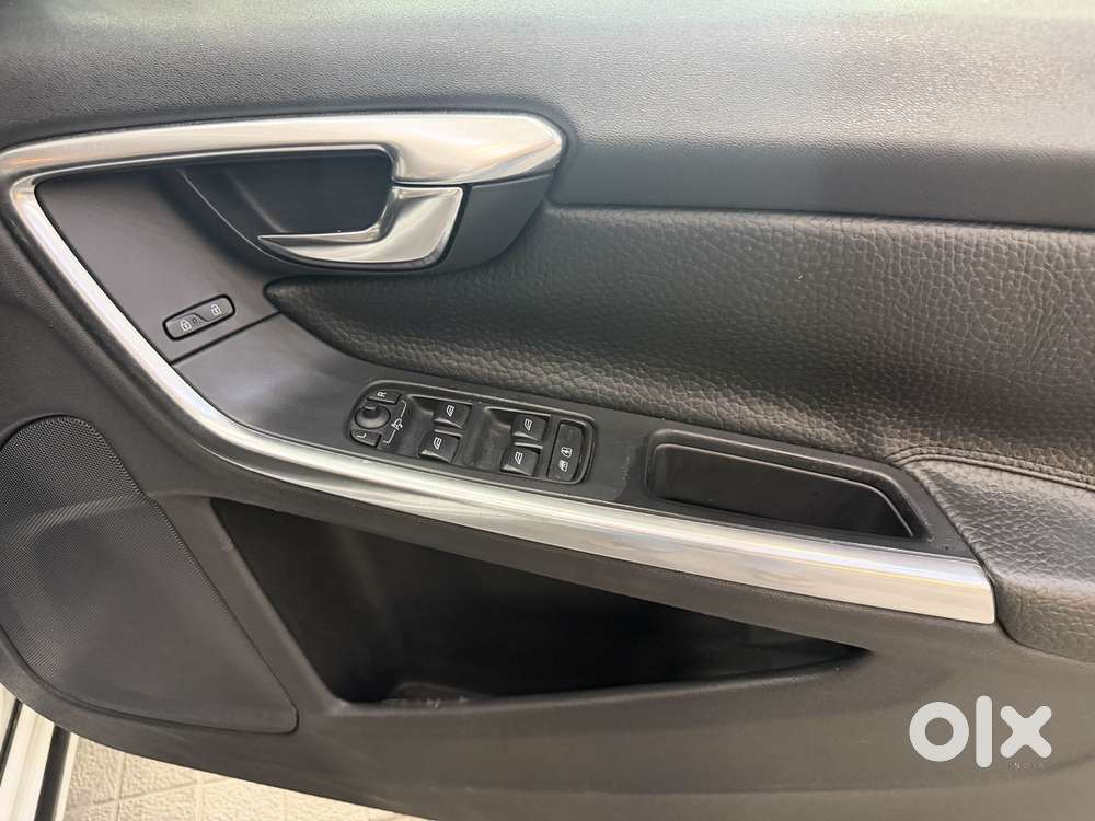 Volvo S60 D5 Inscription, 2015, Diesel