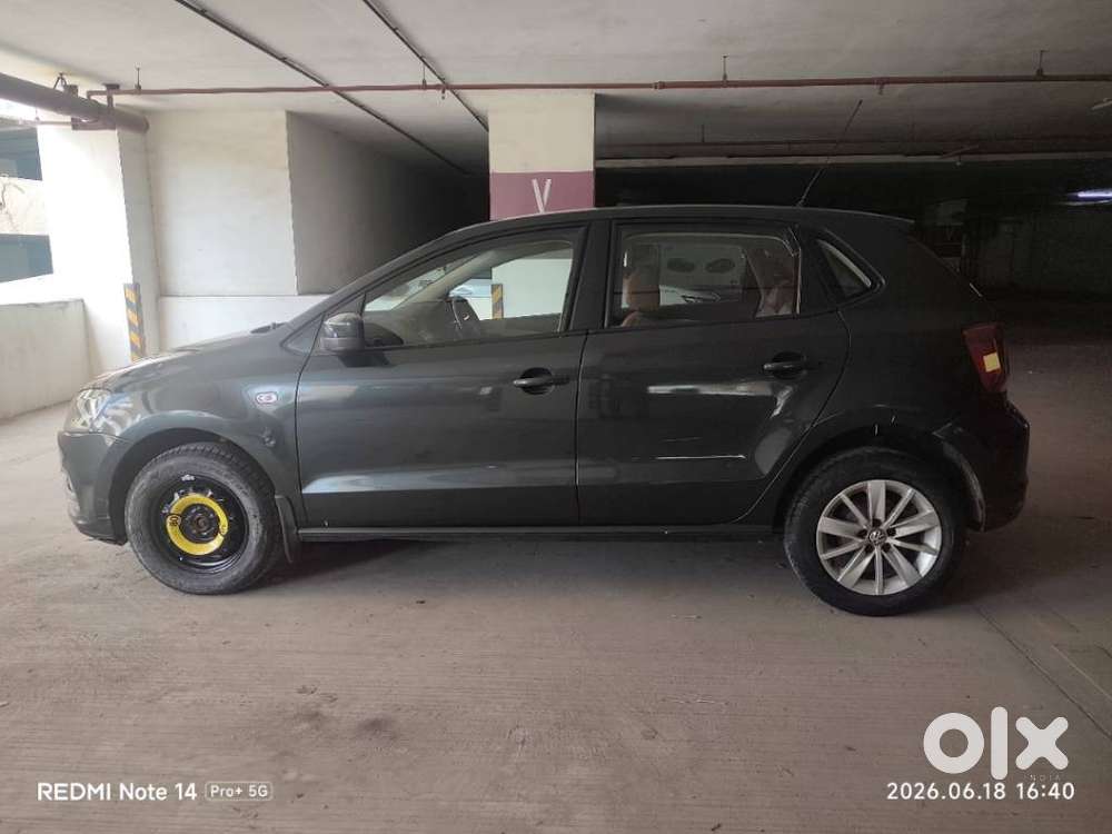 Volkswagen Polo Petrol Highline 1.2l, 2015