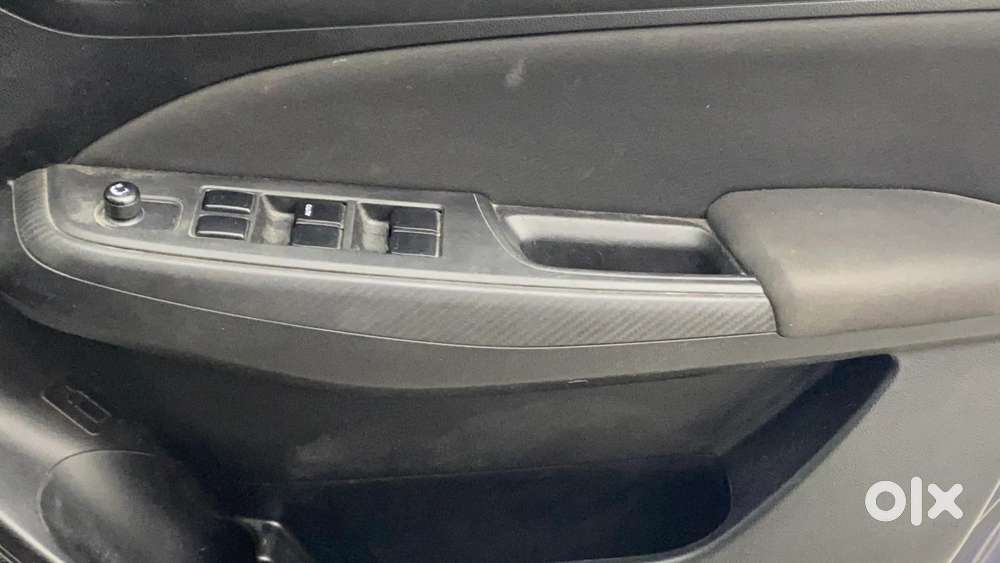 Maruti Suzuki Swift Amt Vxi, 2019, Petrol