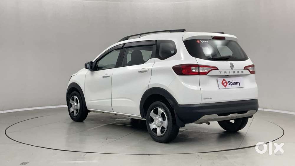 Renault Triber Rxz, 2022, Petrol