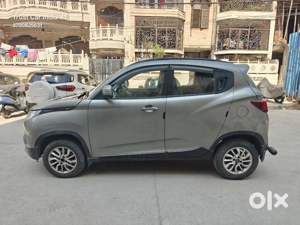 Mahindra Kuv 100