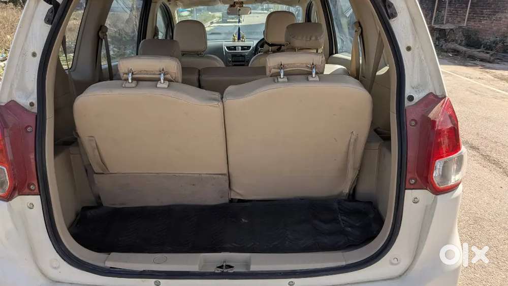 Maruti Suzuki Ertiga 2015 Petrol 96000 Km Driven-excellent Condition