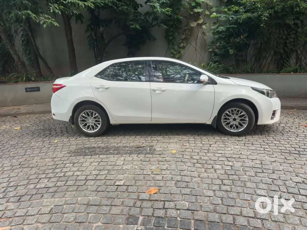 Toyota Corolla Altis 2016