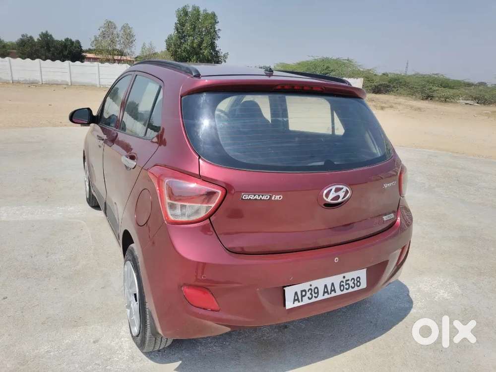 Hyundai Grand I10 2017 Diesel 102000 Km Driven
