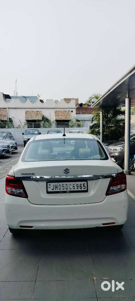 Maruti Suzuki Dzire 1.2 Vxi, 2022, Petrol