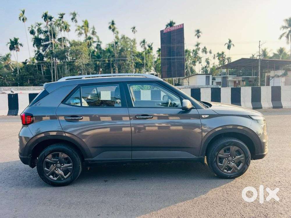 Hyundai Venue S Mt 1.2 Kappa, 2023, Petrol