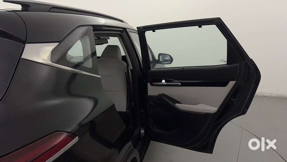 Kia Seltos Htx 1.5 Petrol Mt, 2022, Petrol