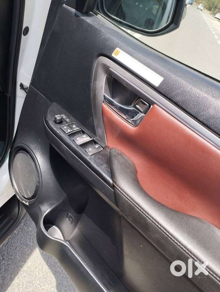 Toyota Fortuner Legender 4x2 At 2.8, 2024, Diesel