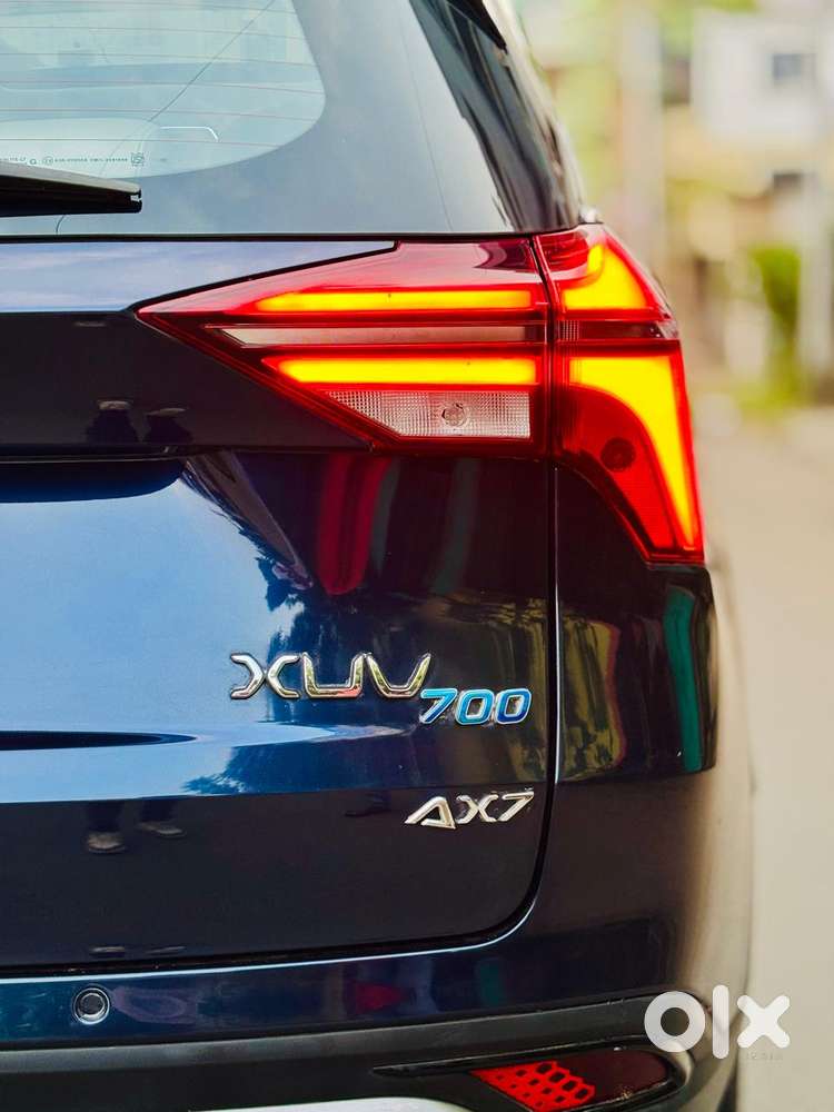 Mahindra Xuv700 2.0 Ax 7 Petrol Mt Str, 2026, Petrol