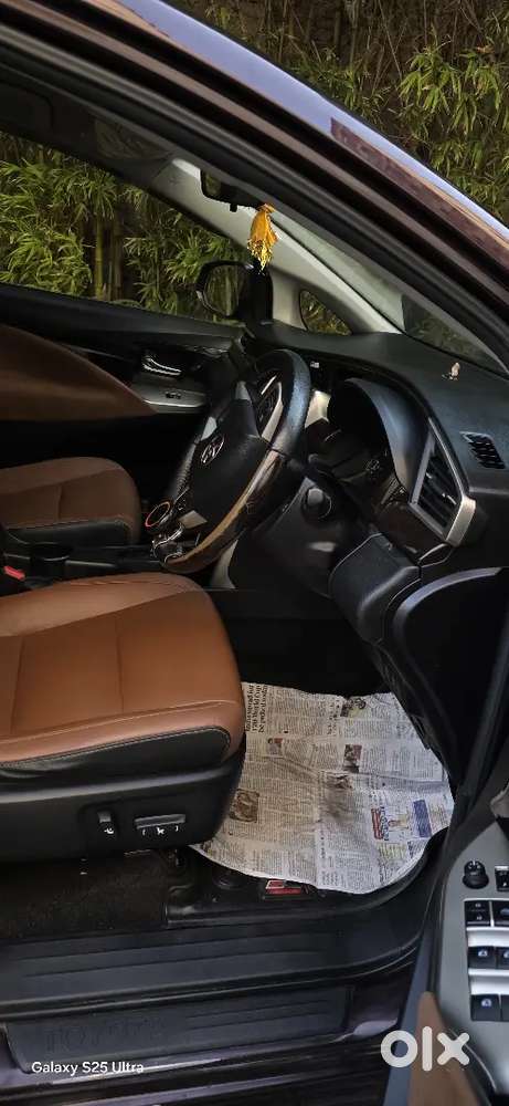2021 Model Innova Crysta
 Z Automatic 
Single Owner 
Like A Brand New