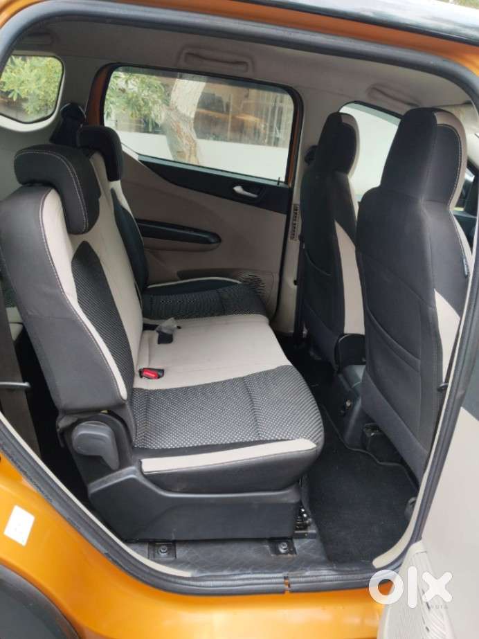Renault Triber Rxz, 2022, Petrol