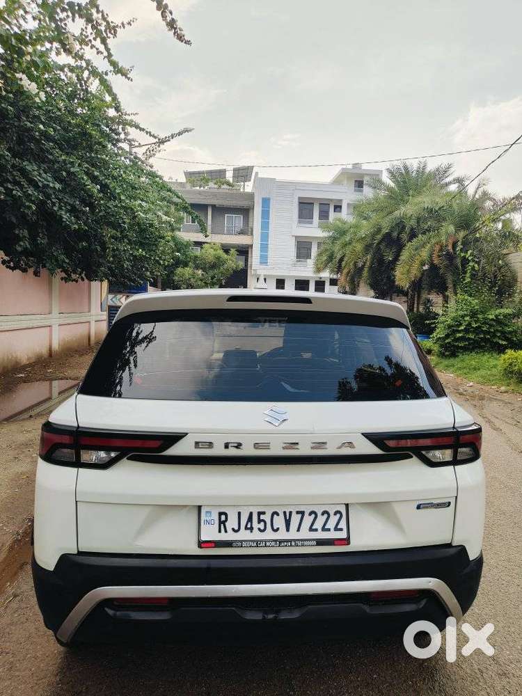 Maruti Suzuki Brezza 1.5 Vxi Smart Hybrid, 2023, Petrol