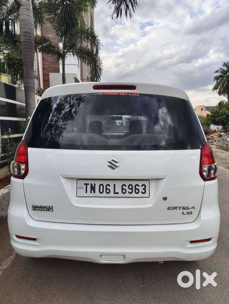 Maruti Suzuki Ertiga Lxi, 2014, Petrol