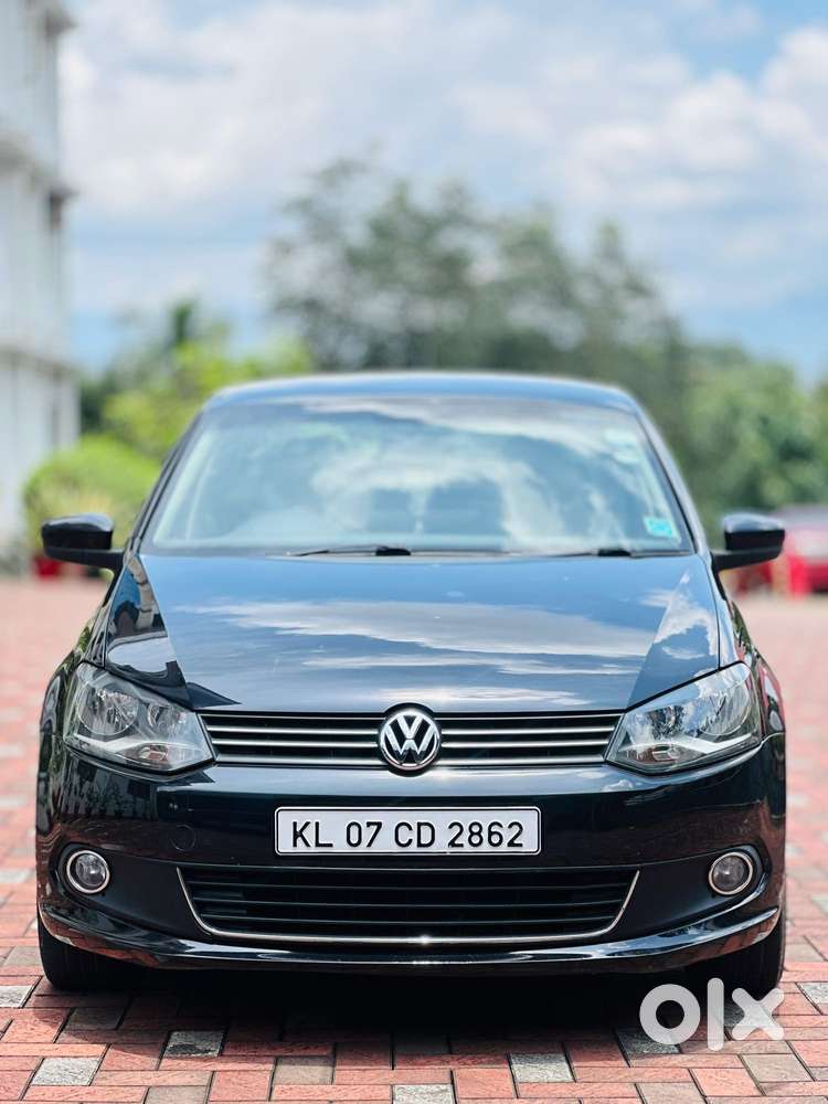 Volkswagen Vento 1.5 Highline Plus At 16 Alloy, 2015, Petrol