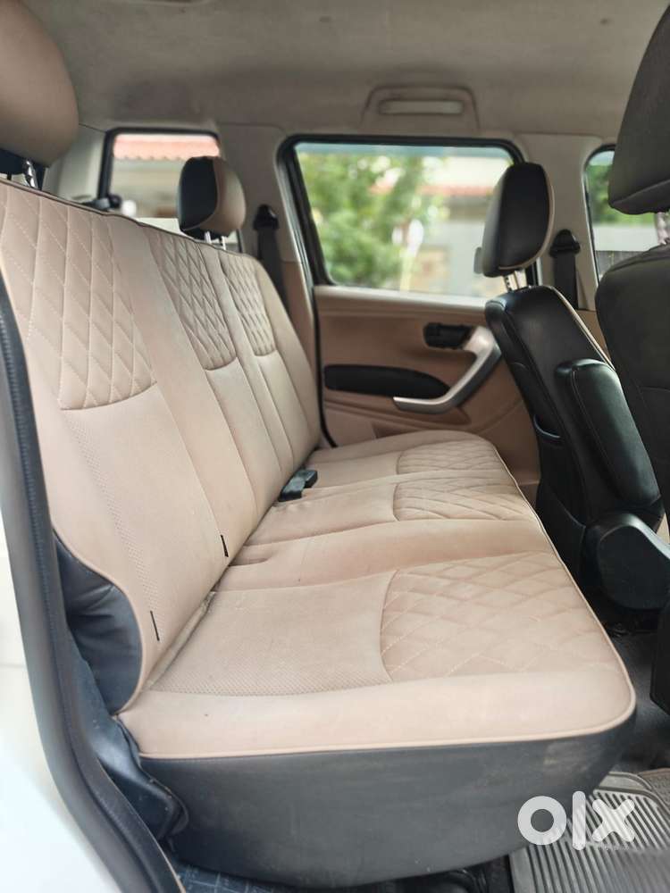 Mahindra Tuv 300 T10, 2018, Diesel